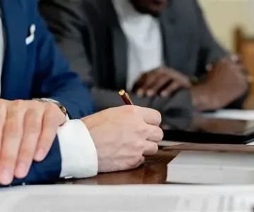 How to Choose the Right Lawyer for Your Case with Confidence