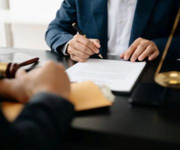 How to Choose the Right Lawyer for Your Case: What You Need to Know in 2024