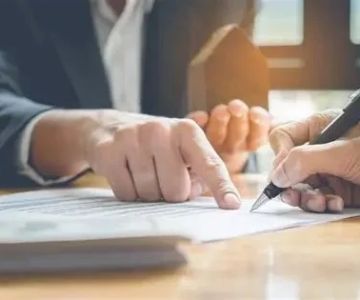 How to Protect Your Business with the Right Contracts – Expert Legal Advice