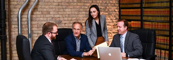 Robert Wilson & Associates Picture 3