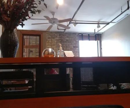Robert Wilson & Associates