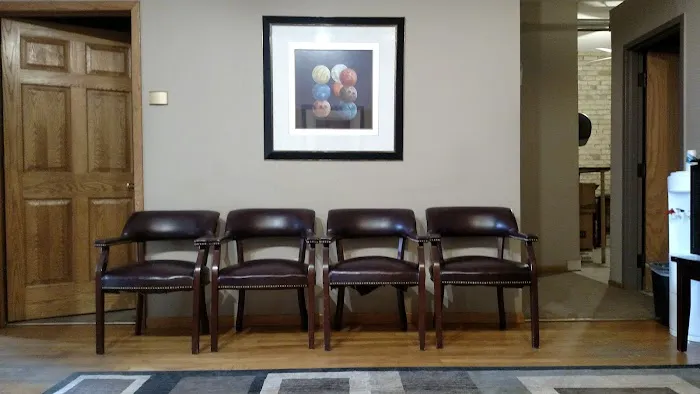 Robert Wilson & Associates Picture 10