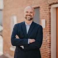 Law Office of Matthew D. Lauzon, Esq. ico