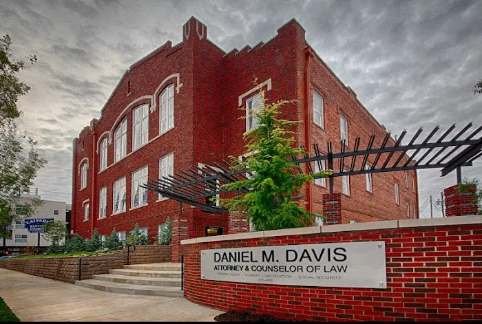 Dan Davis Law - Accident & Injury Lawyers Picture 3