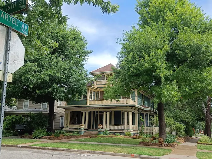 The Law Offices of Lawrence Goodwin Picture 1