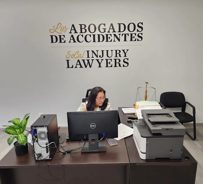 Los Abogados de Accidentes - Socal Injury Lawyers Picture 2