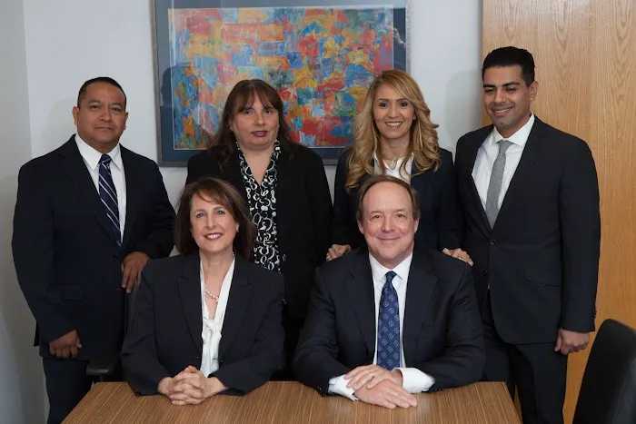 Abogados Karlin Picture 9