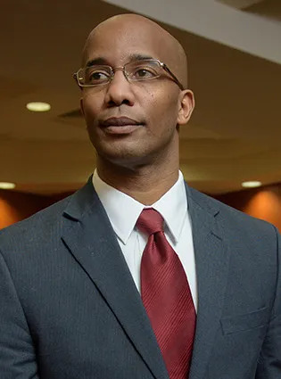Robert James Trial Attorneys Picture 1