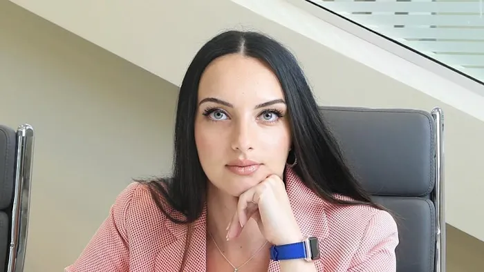 Alina Kats, Esq Picture 1