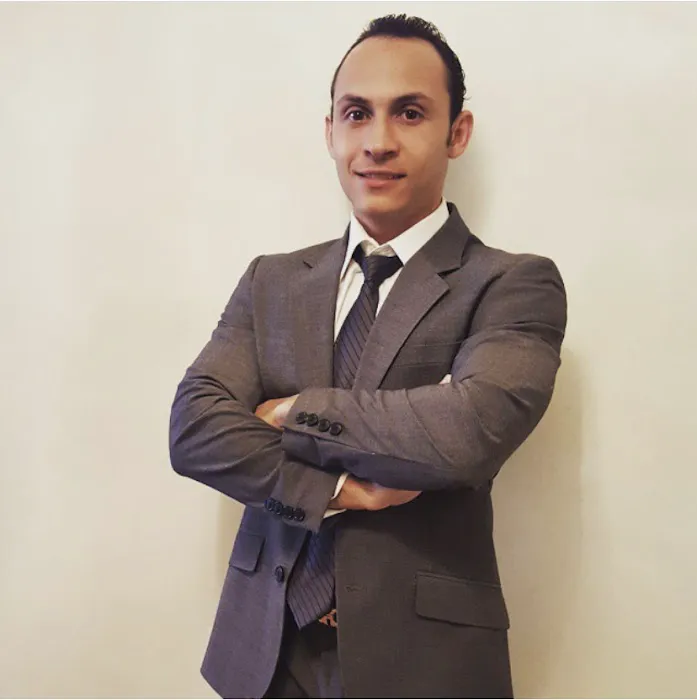 Rozhik Law Picture 1