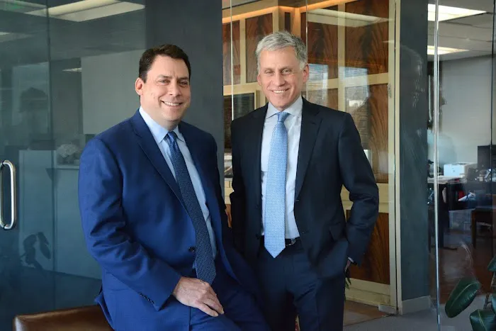Lever & Ecker, PLLC | Bronx Personal Injury Lawyers Picture 2