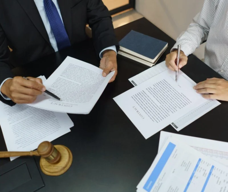 Legal Guide to Taking Your First Employee: Contracts, Compliance & Liability