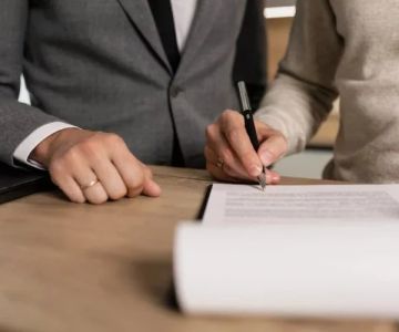 What to Know Legally Before You Sign a Settlement Agreement