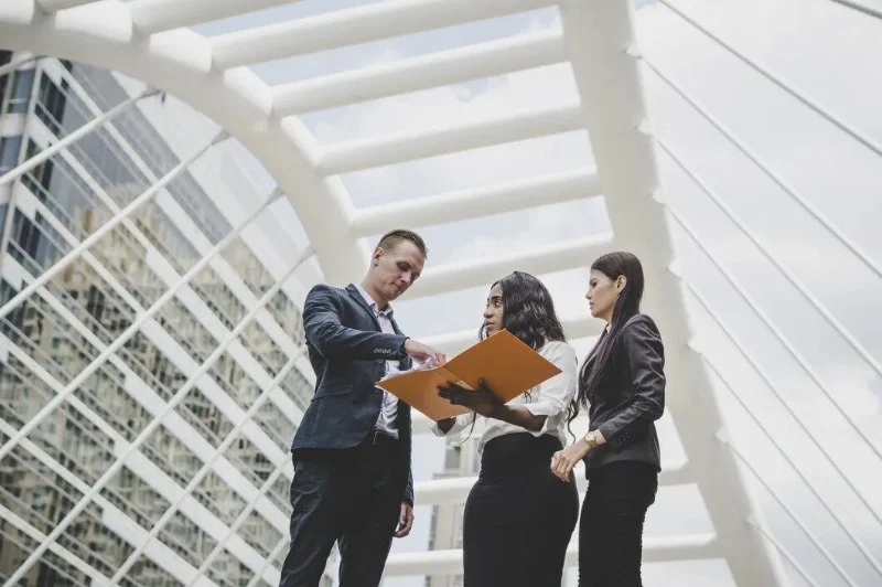 How to Legally Form a Holding Company: Benefits, Risks & Compliance