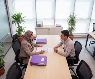 Legal Guide to Hiring Your First Employee: Contracts, Compliance & Liability